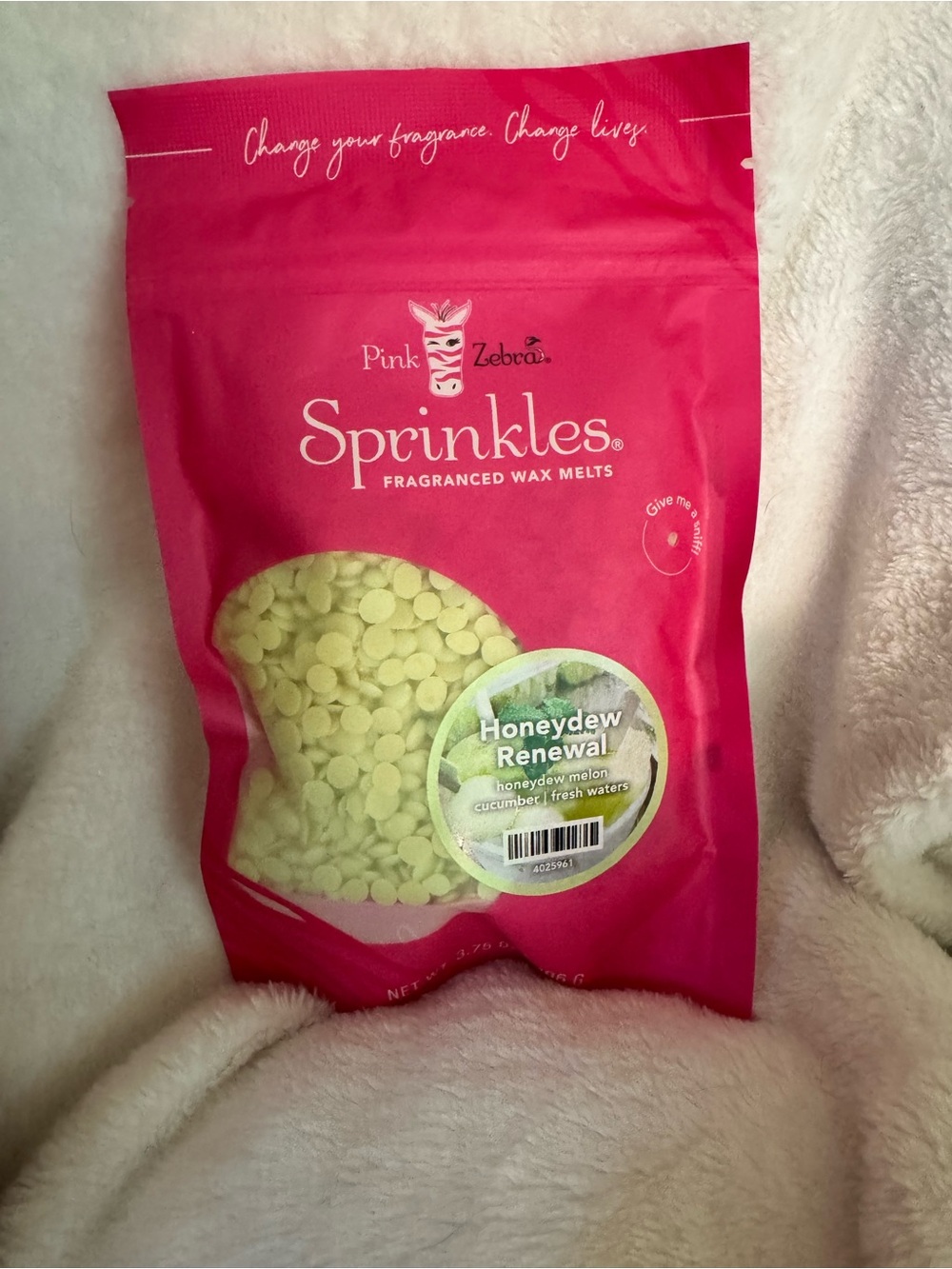 Pink Zebra Honeydew Renewal Sprinkles - Bright Pink Pack with Yellow-Green Wax